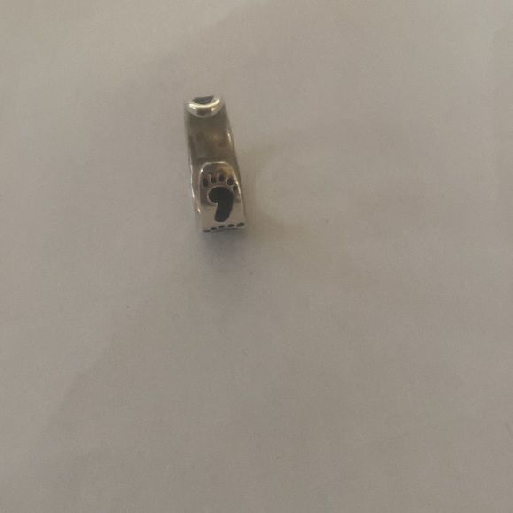 Sterling silver and onyx toe ring. Adjustable. - Picture 3 of 4